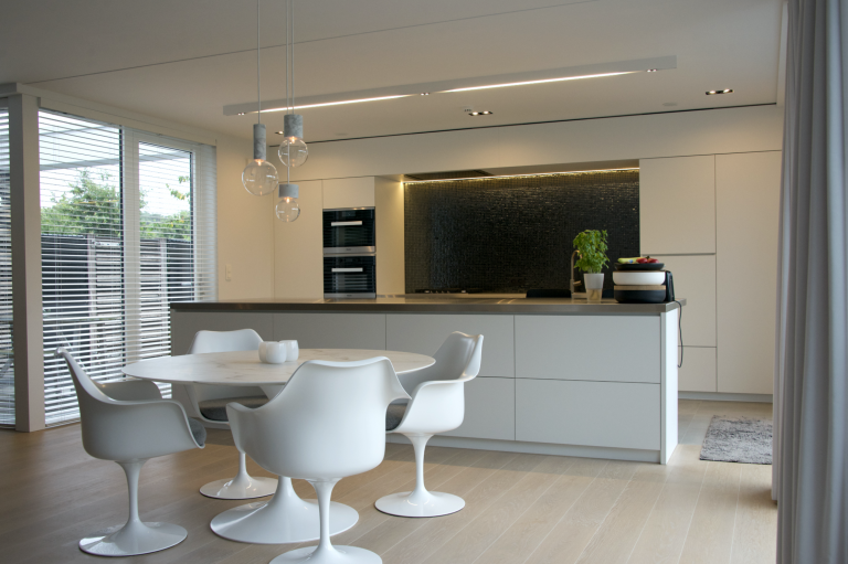 een keuken renovatie in het kader van een totaalrenovatie van keuken en leefruimte